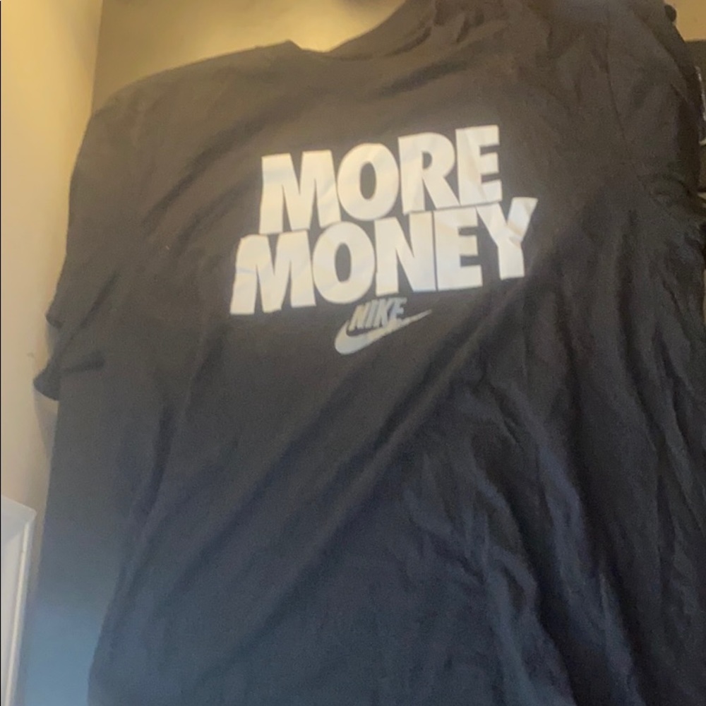 Mens Nike Tee | M